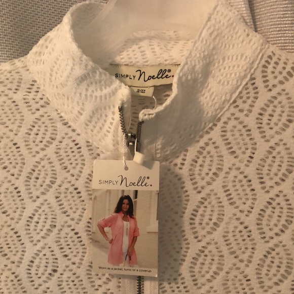White jacket, tunic, coverup. Simply Nicolle - Picture 2 of 4